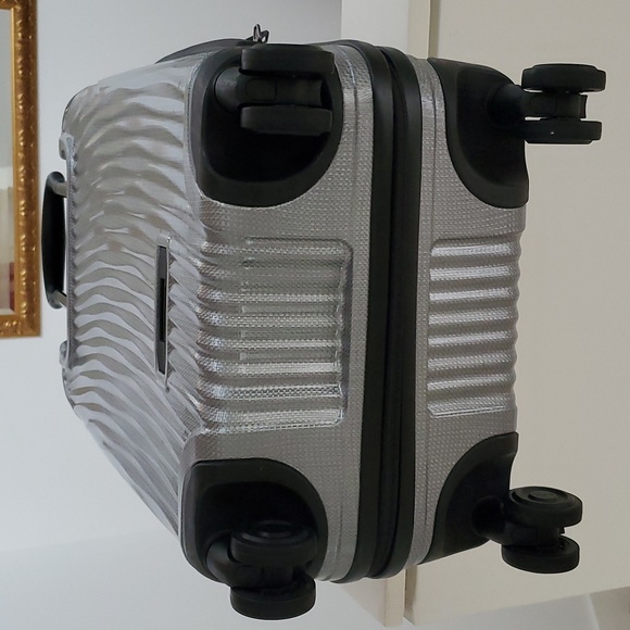 Tumi Latitude International Carry-On Spinner Luggage in Silver - Picture 7 of 11